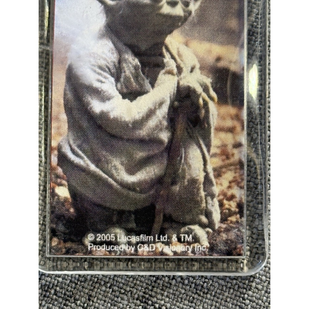 Vintage Star Wars Yoda Keychains (1997/2011/2005) & Sealed Episode 1 Pin Bundle - Picture 8 of 10